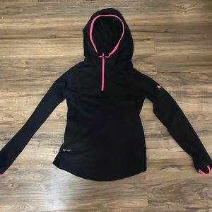 Girls Large Dry Fit Nike jacket